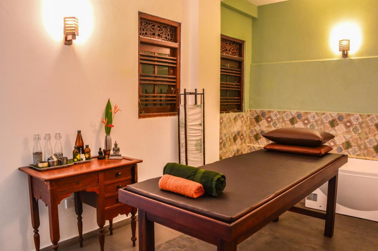 Araliya Gardens Hotel ヒッカドゥワ エクステリア 写真