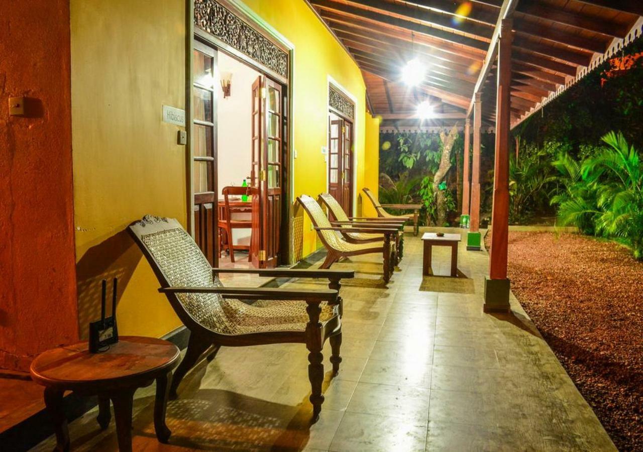 Araliya Gardens Hotel ヒッカドゥワ エクステリア 写真