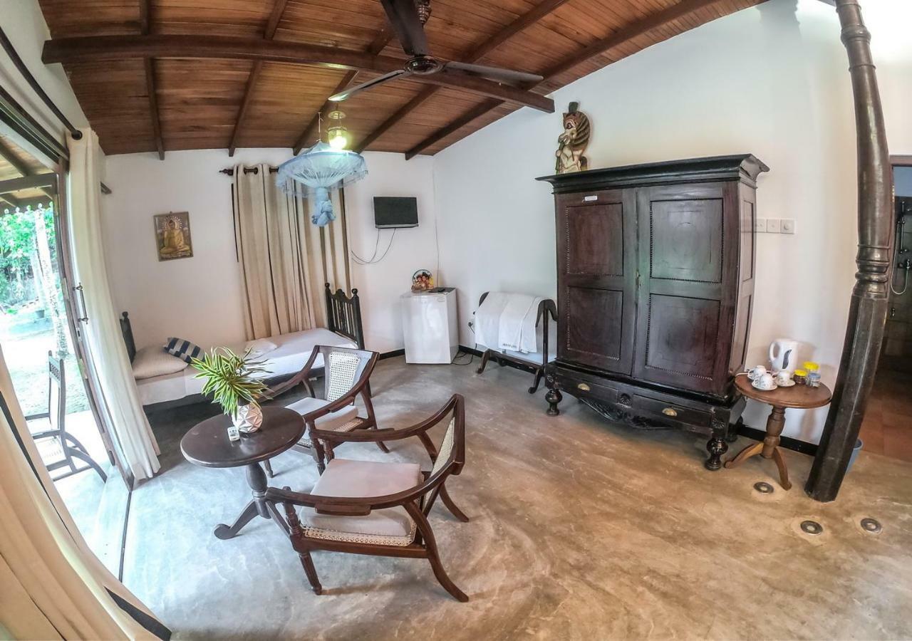 Araliya Gardens Hotel ヒッカドゥワ エクステリア 写真