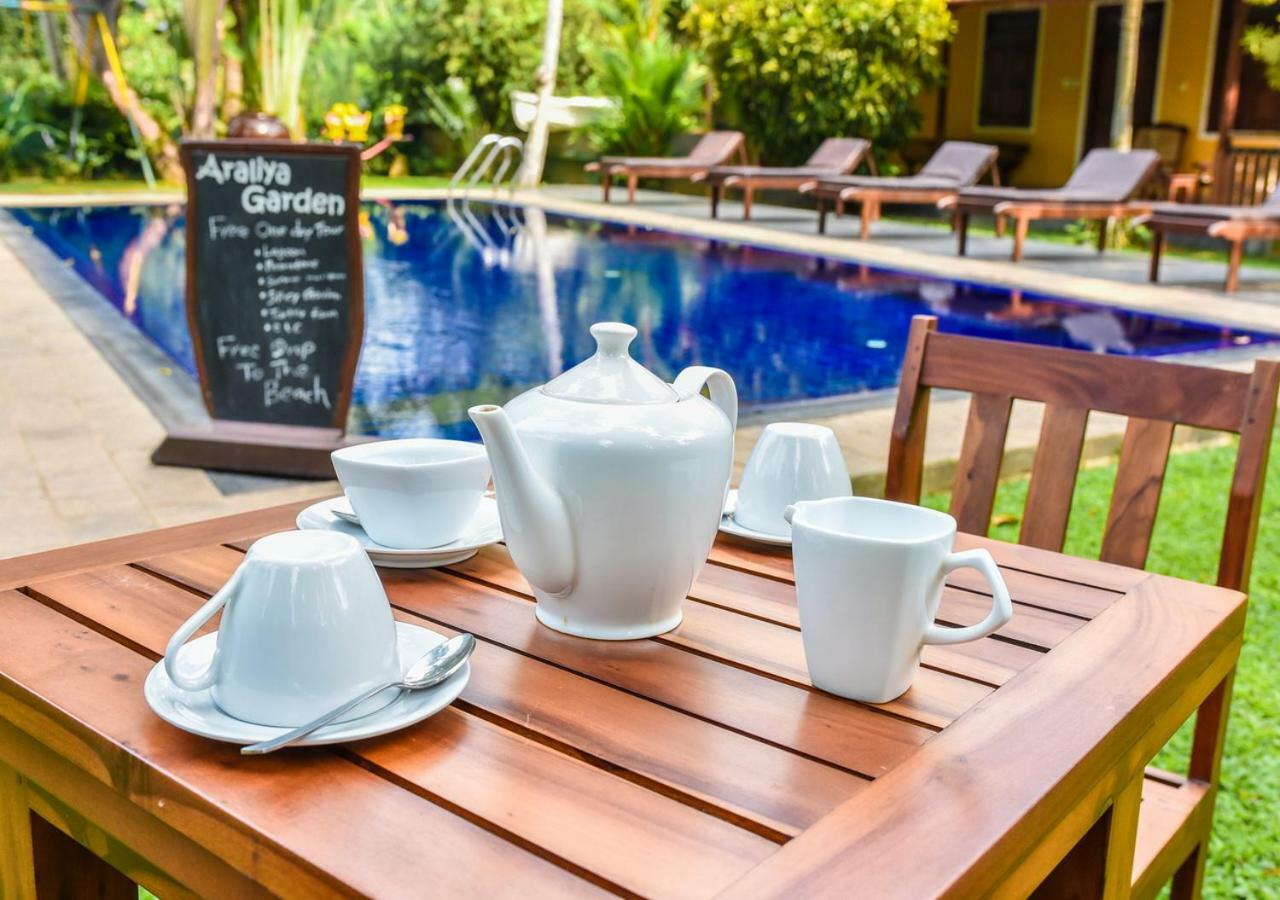 Araliya Gardens Hotel ヒッカドゥワ エクステリア 写真
